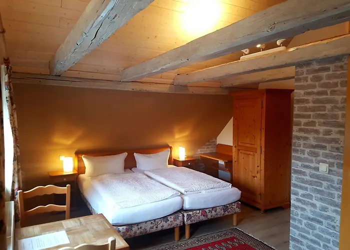 Cafe Und Am Rennsteig Gasthuis *