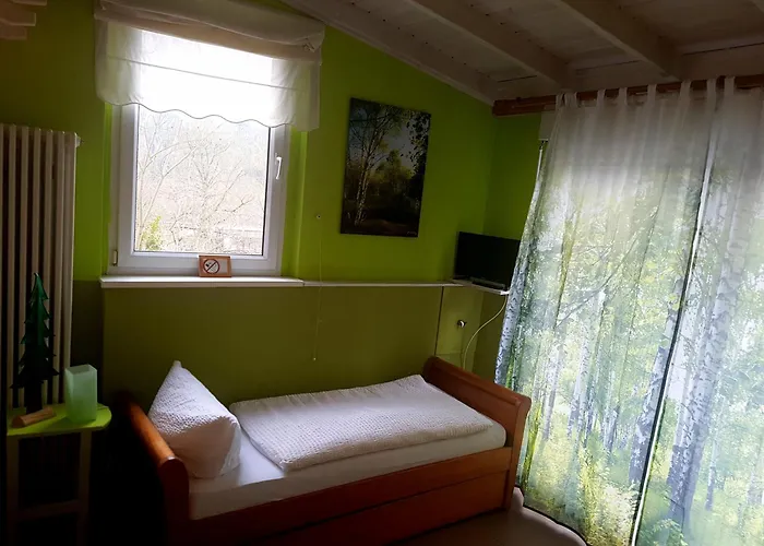 Cafe Und Am Rennsteig Gasthuis